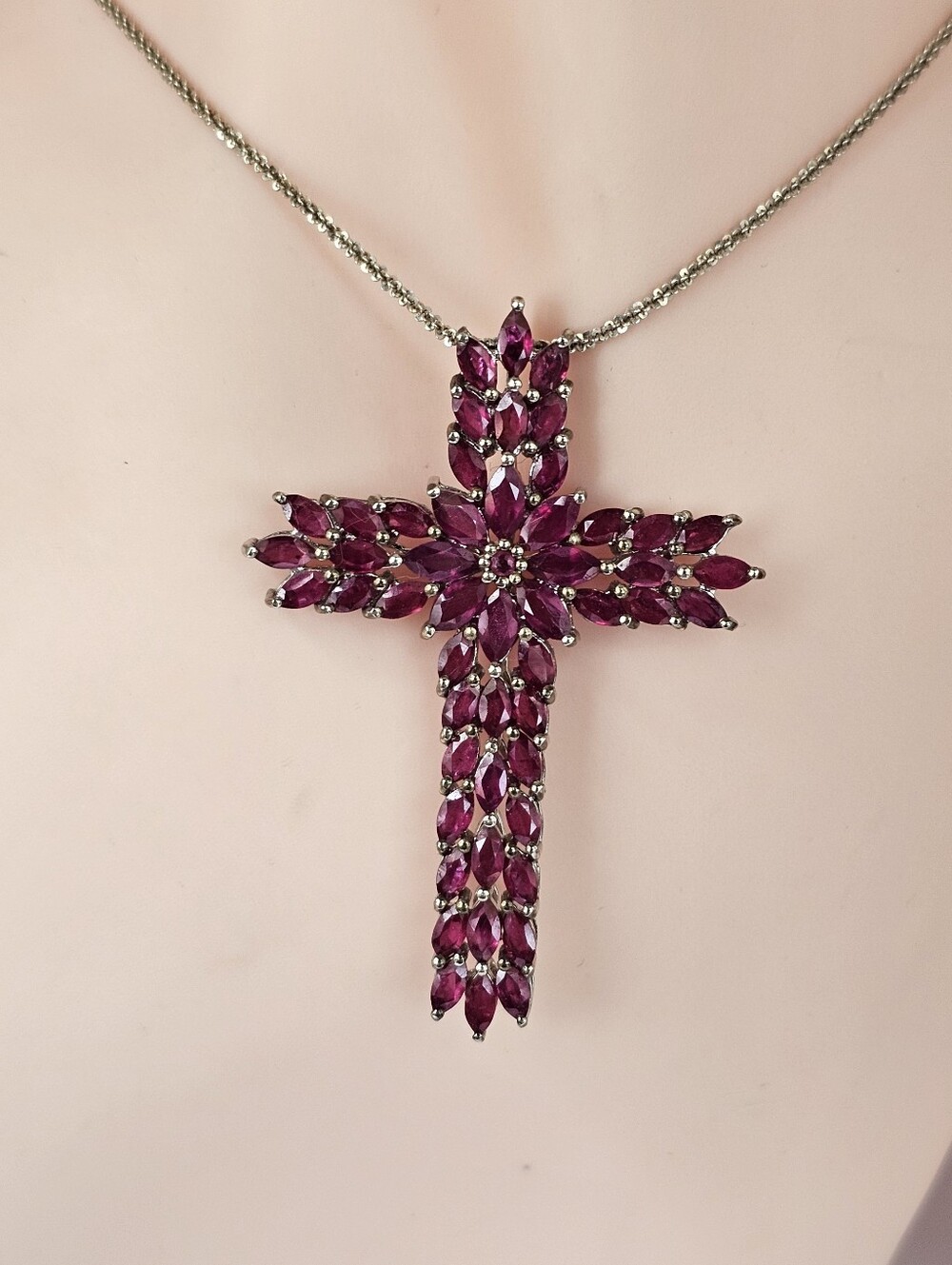 Genuine 10.40 CT Rhodolite Garnet Cross  Platinum  Sterling Silver 24" Chain! - Picture 5 of 8